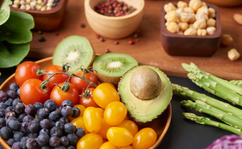 Staying Healthy Naturally: Benefits of Organic and Whole Foods